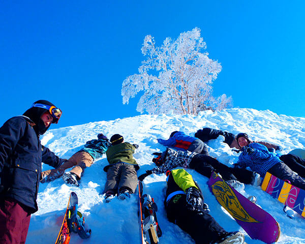 03.お友達作りのイベント・パーティーも盛りだくさん!